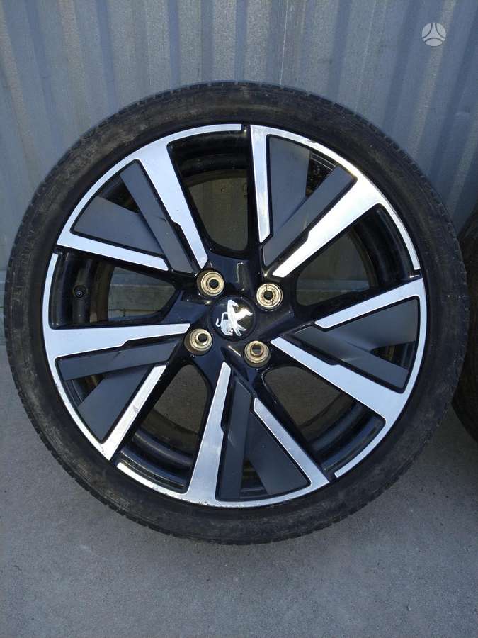Peugeot 208 žibintai