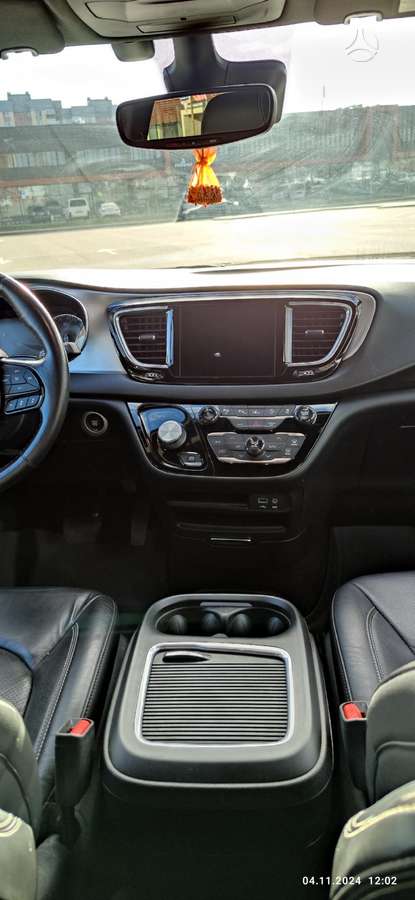 Chrysler Pacifica, 3.6 l., Минивэн