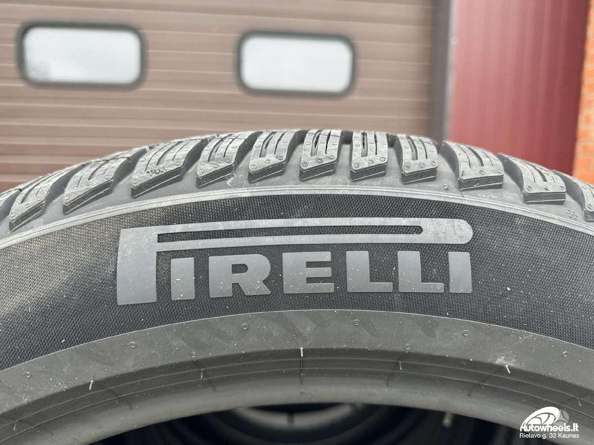 Pirelli P Zero Winter 2, žieminės 255/50 R21
