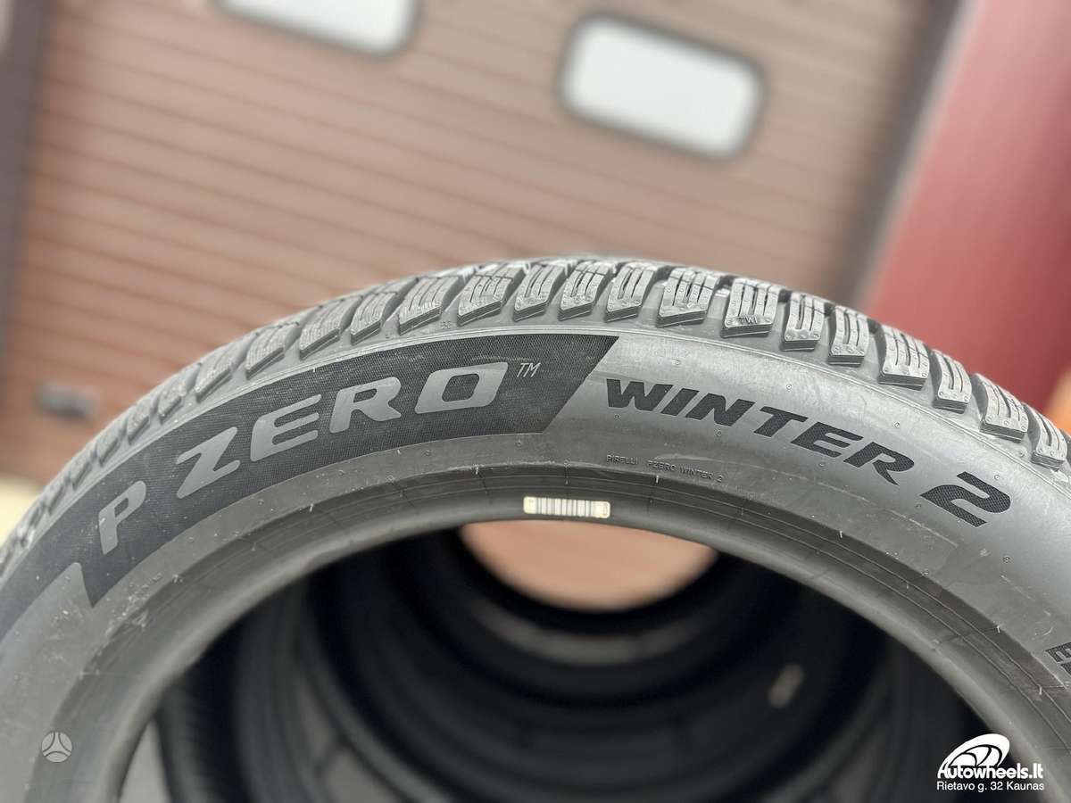 Pirelli P Zero Winter 2, winter 255/50 R21