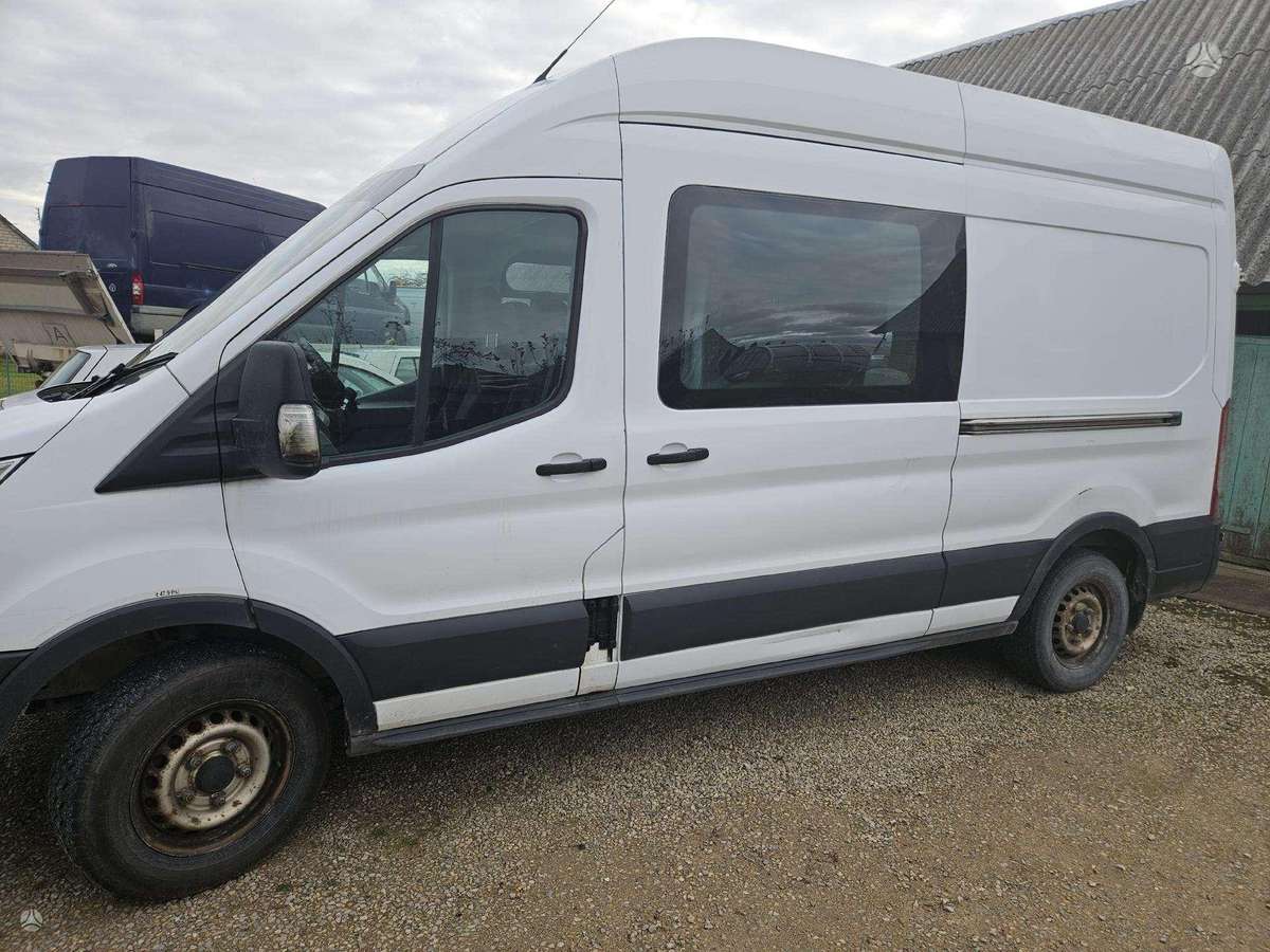 Ford Transit, passenger vans