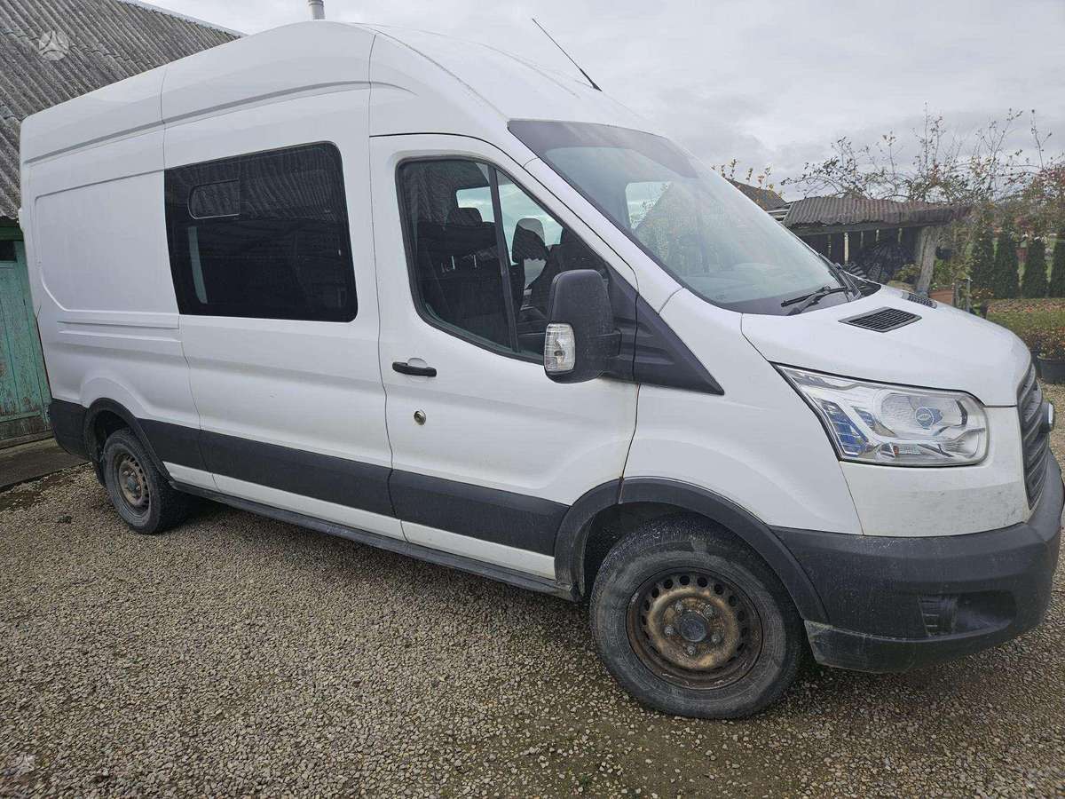 Ford Transit, passenger vans