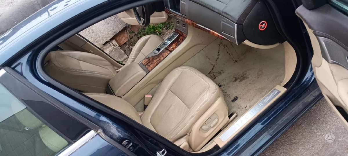 Jaguar XF for parts