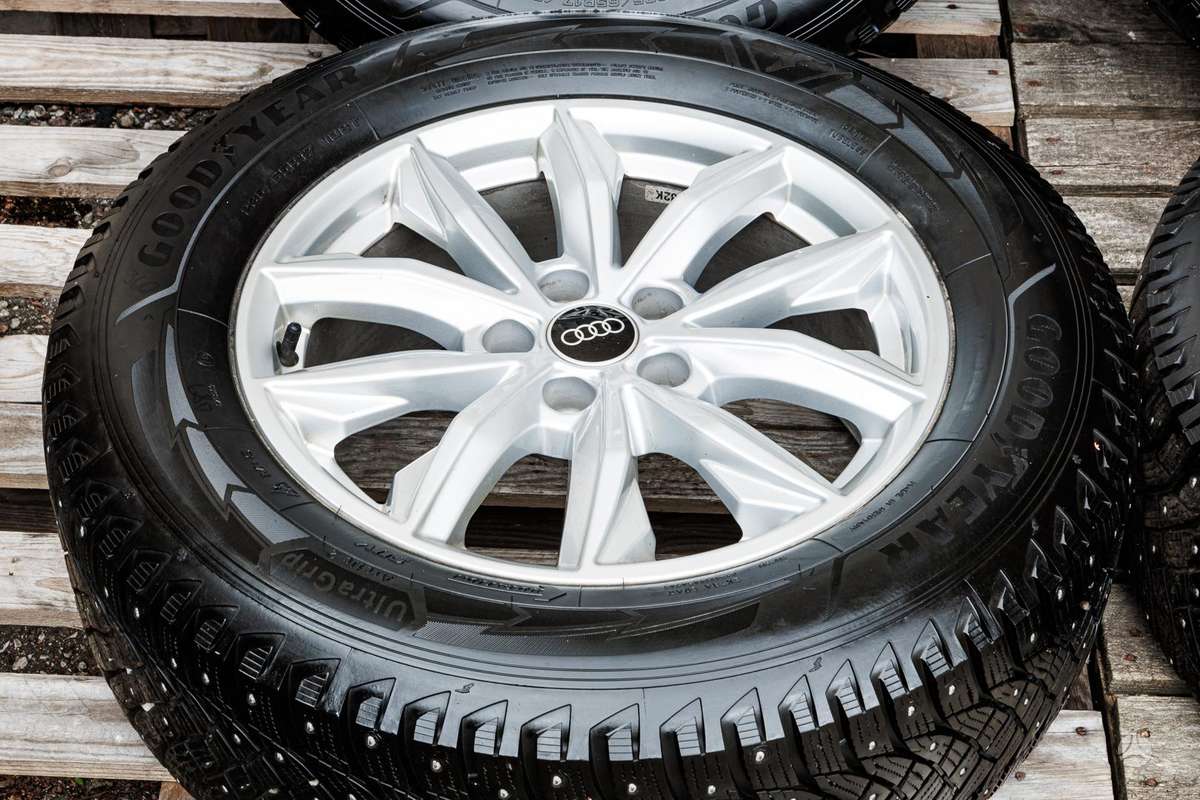 -Kita- Audi, light alloy, R17