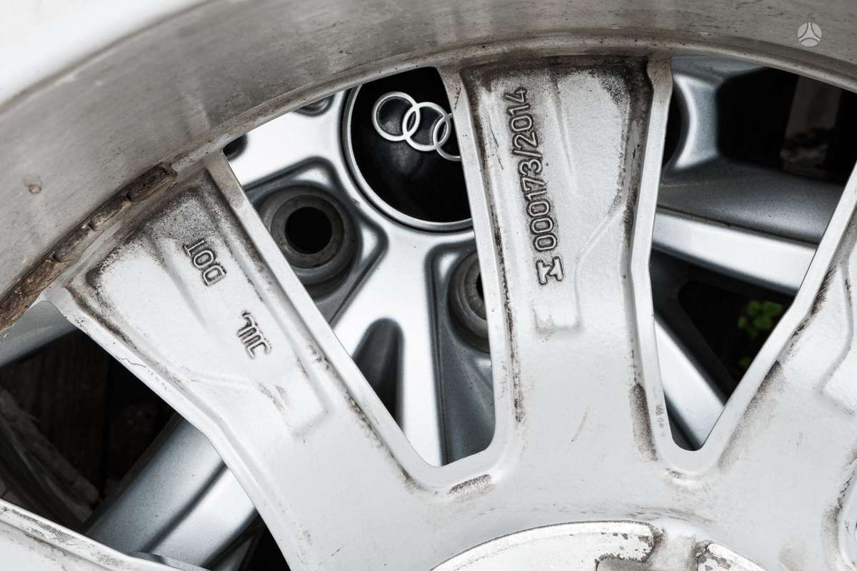 -Kita- Audi, light alloy, R17