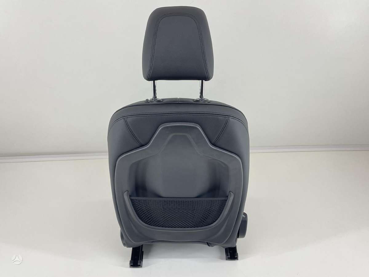 BMW 2 serija dalimis