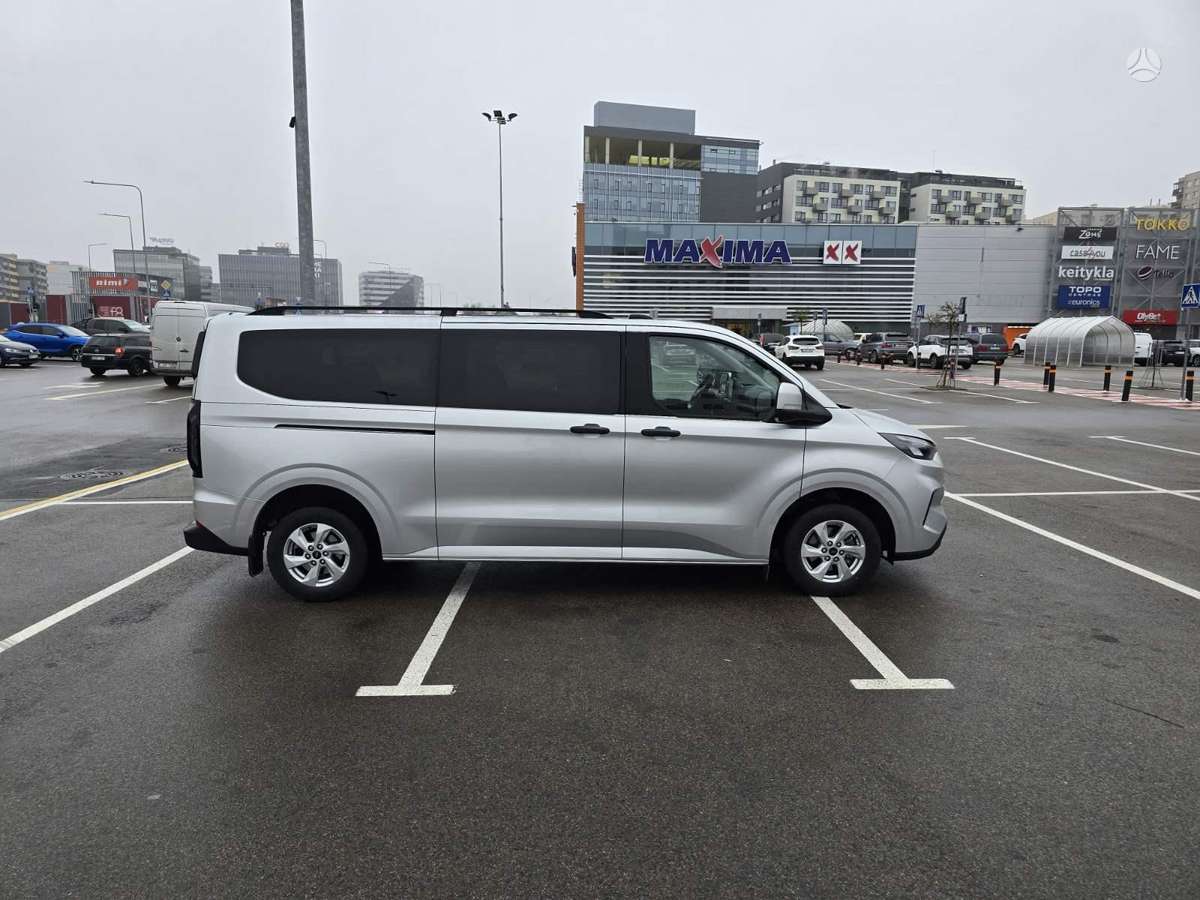Ford Tourneo Custom, passenger minibus