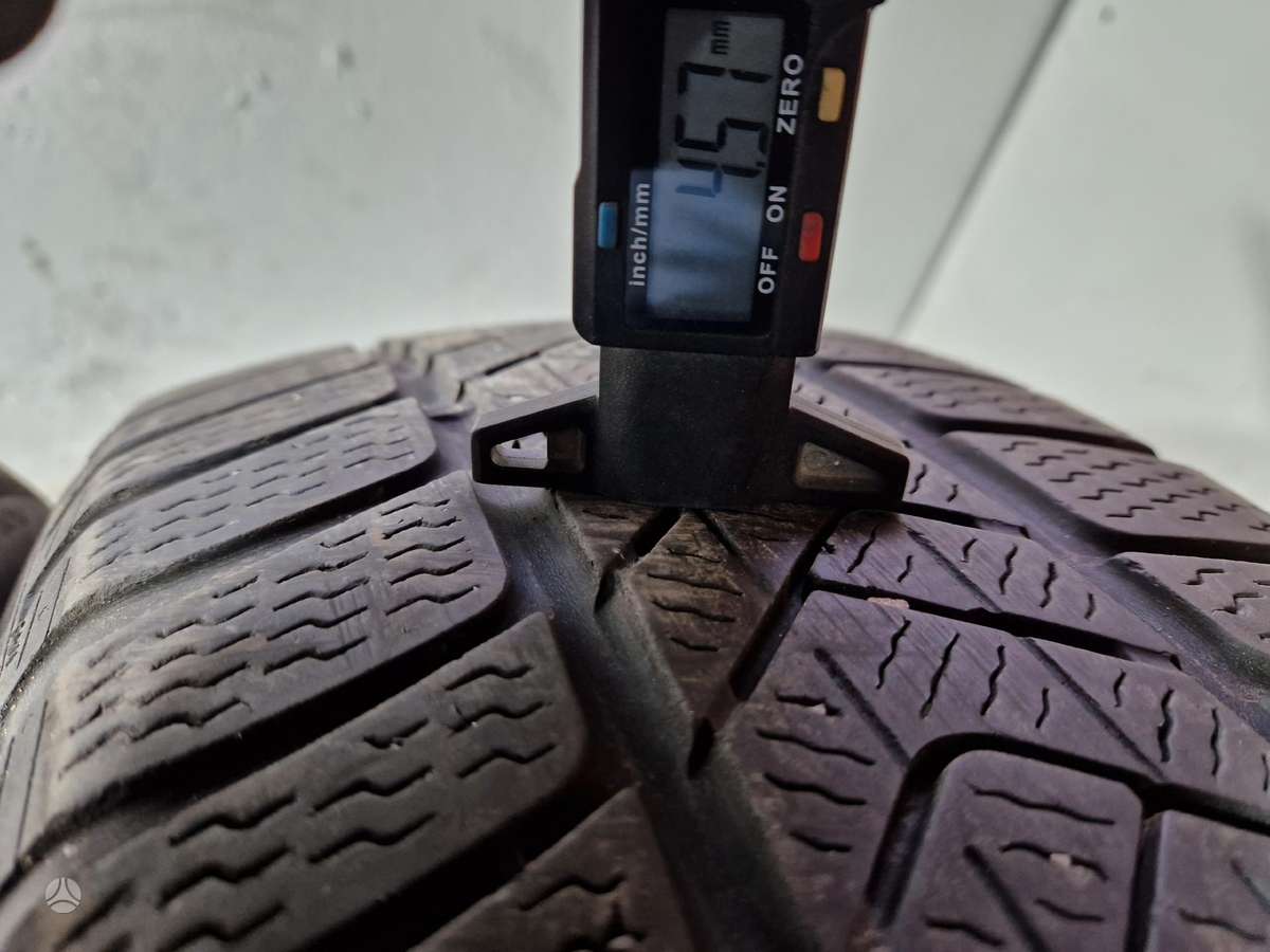 Pirelli 4-5mm, žieminės 225/60 R18