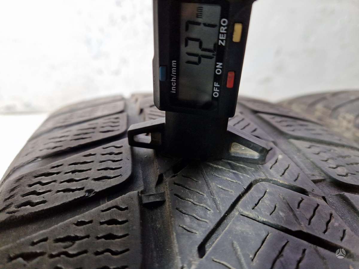 Pirelli 4-5mm, žieminės 225/60 R18