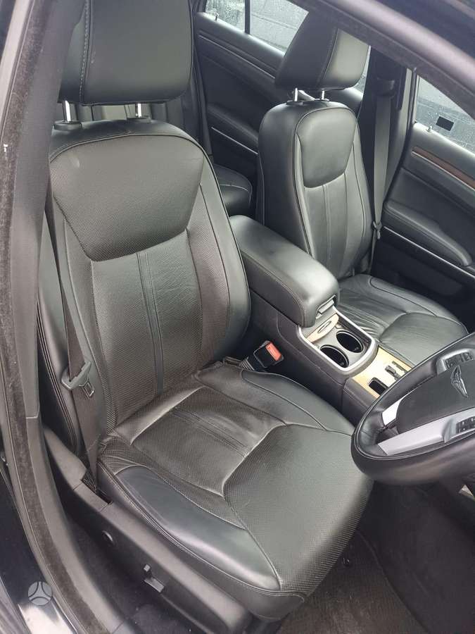Chrysler 300C for parts