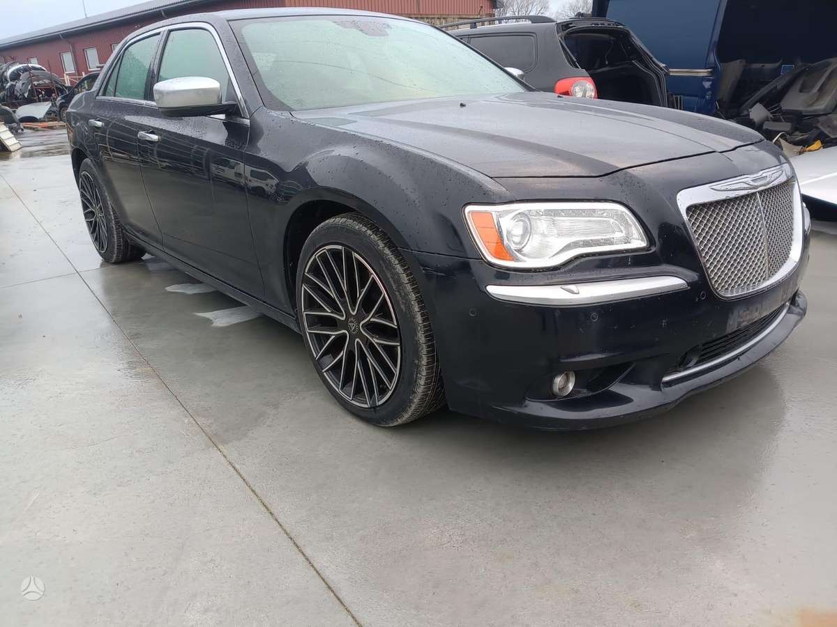 Chrysler 300C по частям