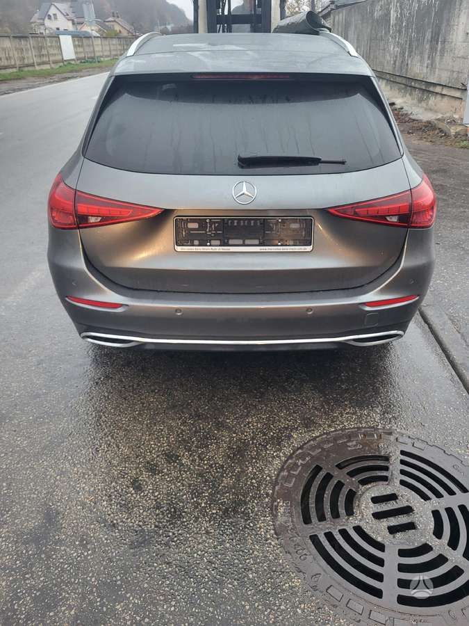 Mercedes-Benz C klasė dalimis
