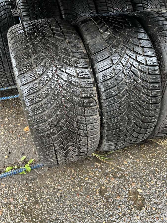 Bridgestone Hankook, žieminės 235/40 R18