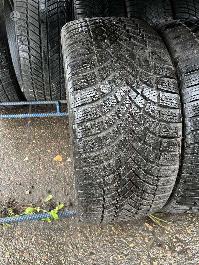 Bridgestone Hankook, winter 235/40 R18