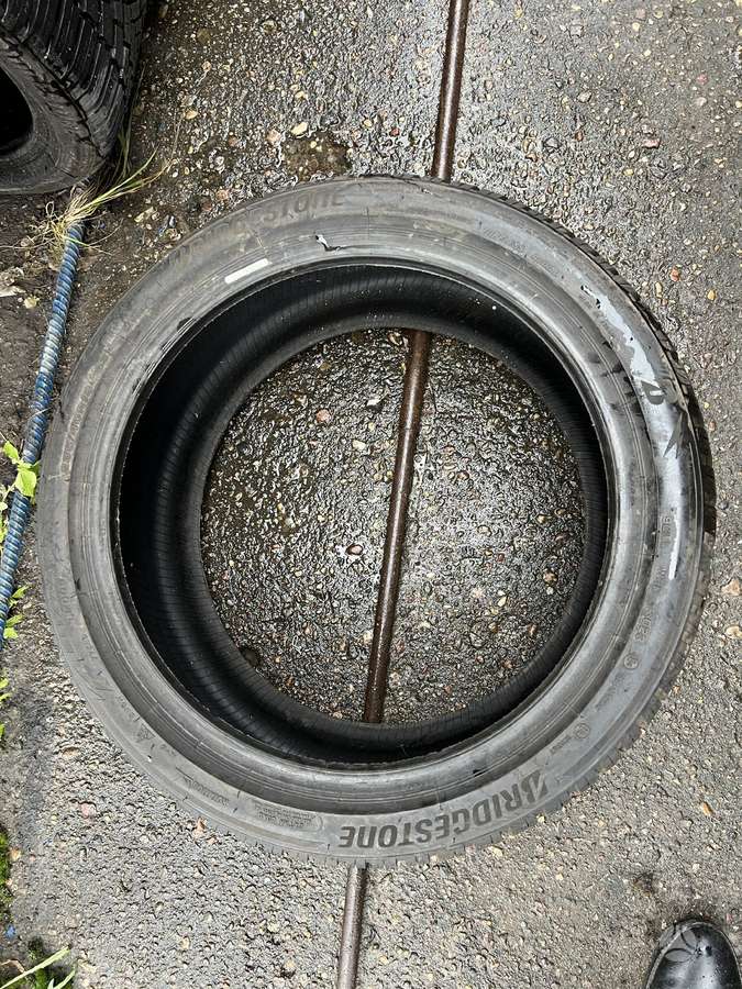 Bridgestone Hankook, winter 235/40 R18