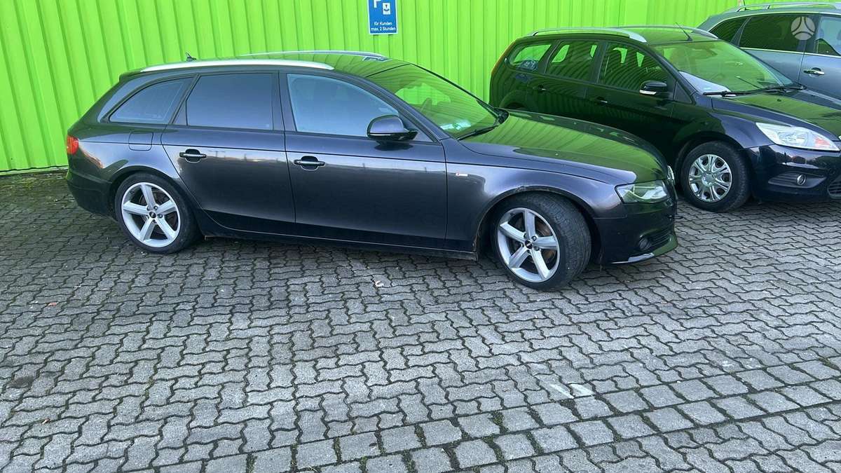 Audi A4 Dalimis