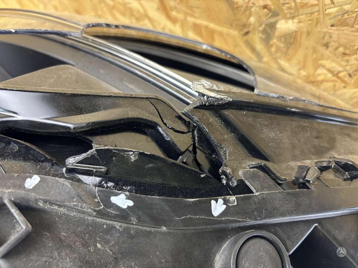 Audi Q8, 4M8941035, Cen23388