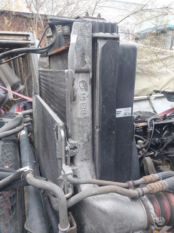 Iveco Stralis visos dalys, тягачи