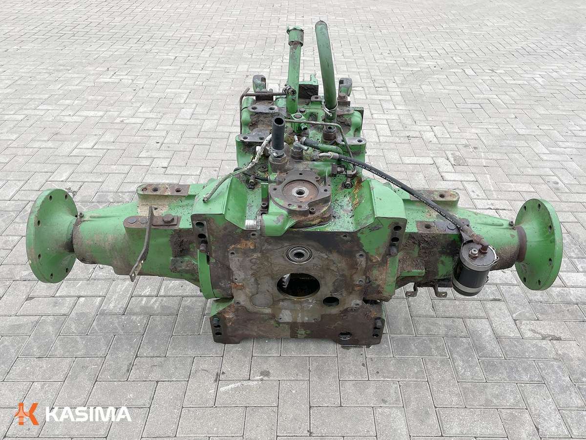 John Deere 6910, traktori