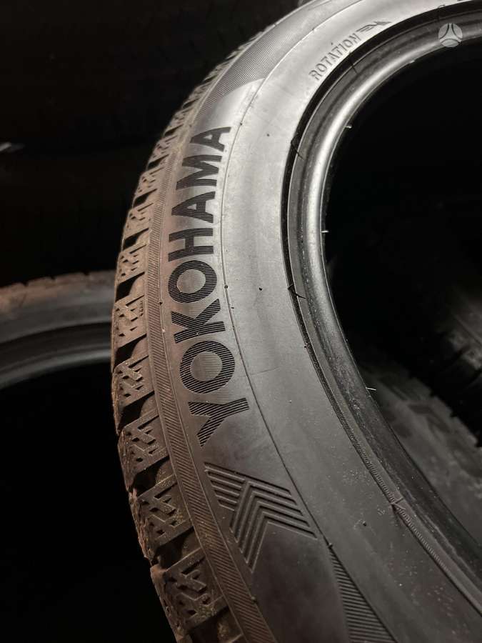 Yokohama IceGUARD STUD, winter 235/55 R19