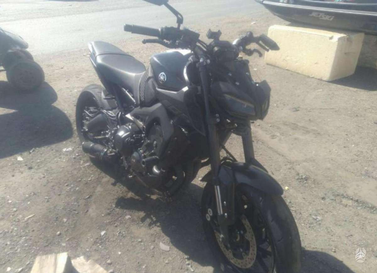 Yamaha MT 09, street / classic