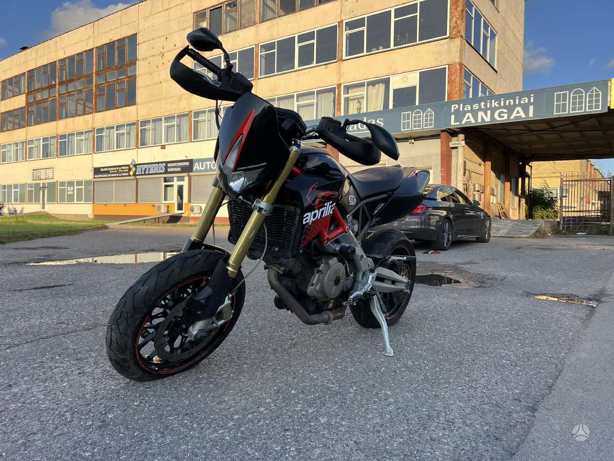 Aprilia Dorsoduro, supermoto