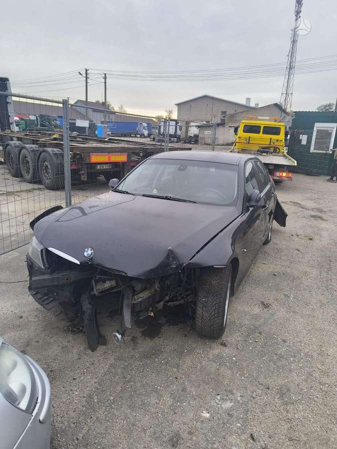 BMW 320 for parts