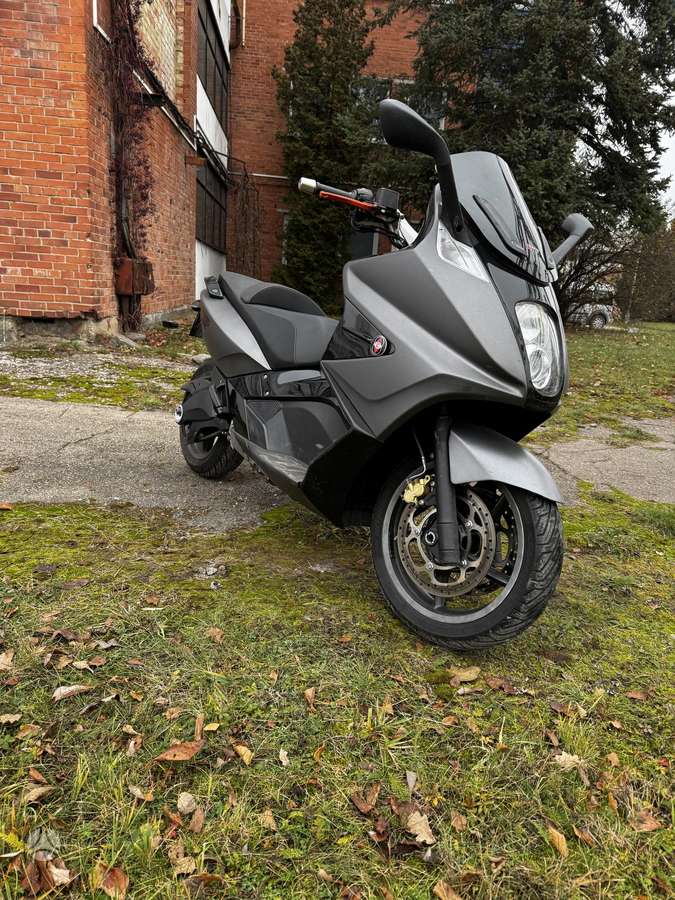 Gilera GP 800 839cc, scooters / mopeds