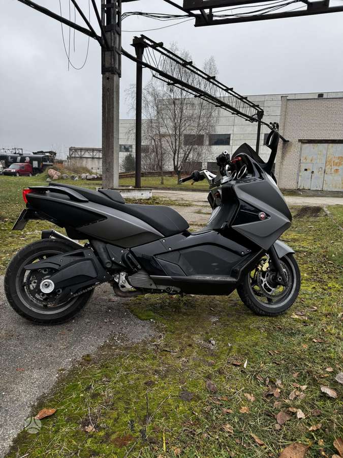 Gilera GP 800 839cc, scooters / mopeds