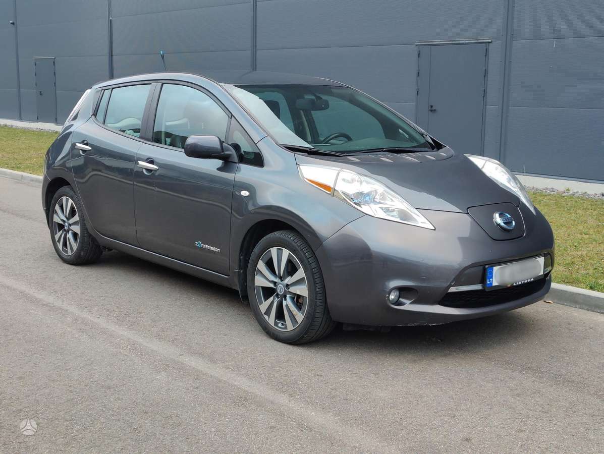 Nissan Leaf, 24 kWh, hatchback