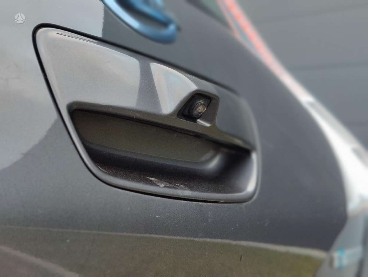 Nissan Leaf, 24 кВт·ч, Хэтчбек