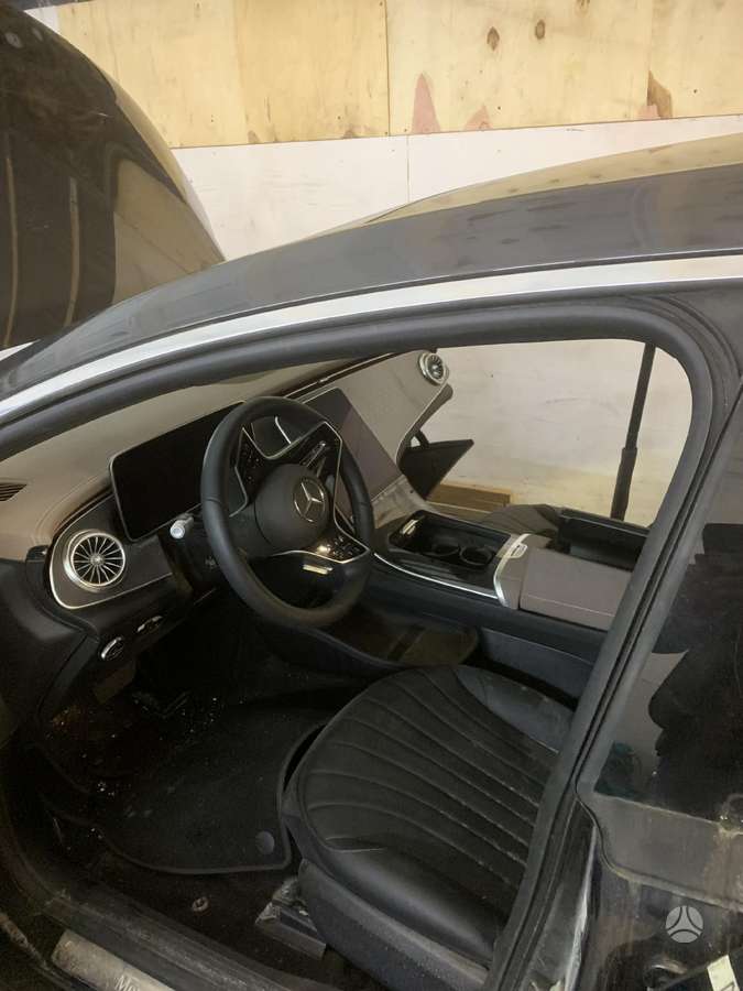 Mercedes-Benz EQS kėbulo dalys
