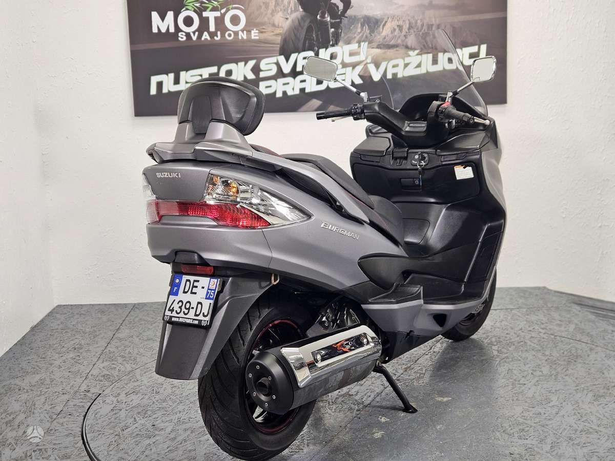 Suzuki Burgman 400cc, scooters / mopeds