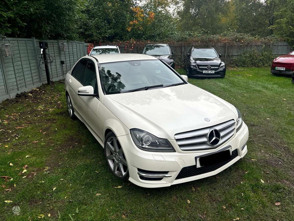 Mercedes-Benz C200