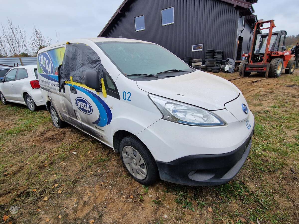 Nissan e-NV200 dalimis
