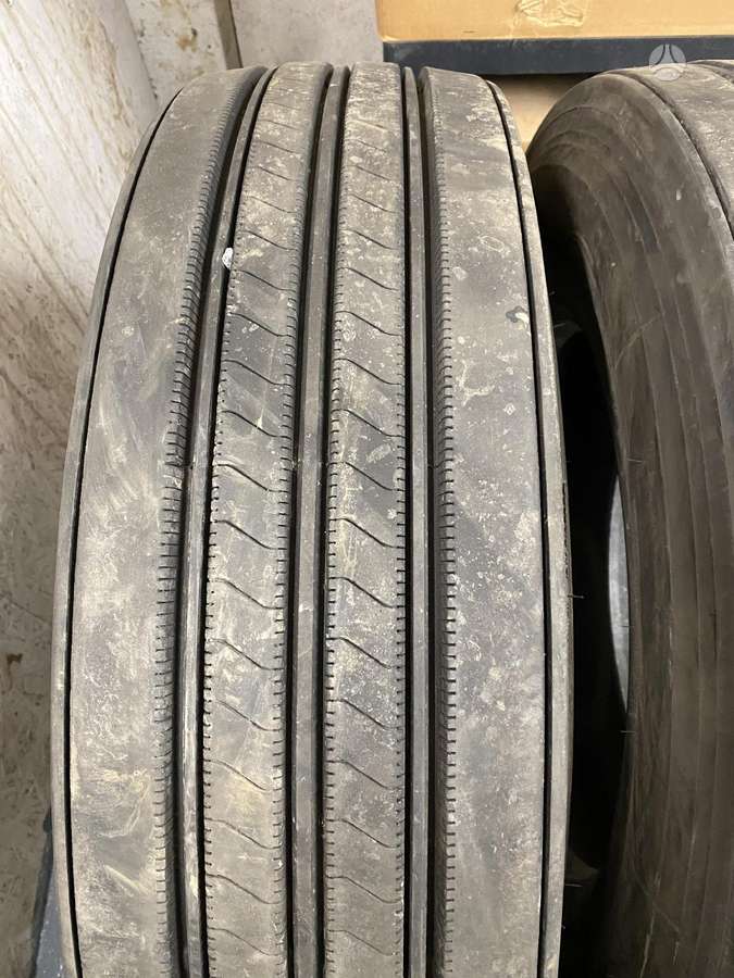 Bridgestone, всесезонные 295/90 R22,5