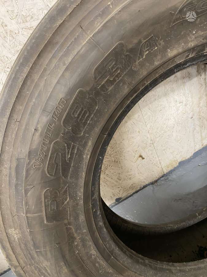 Bridgestone, universalios 295/90 R22,5