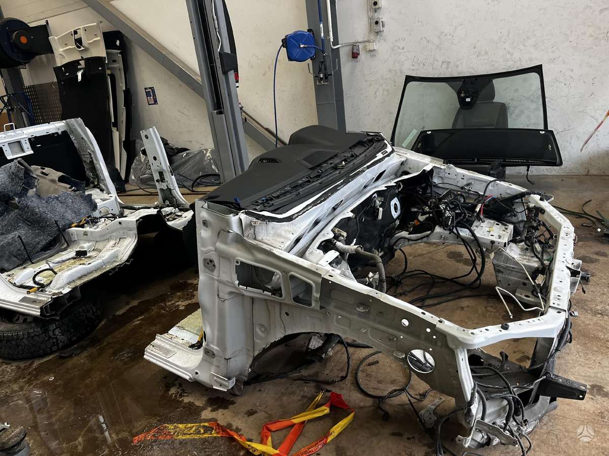 Ford Raptor kėbulo dalys