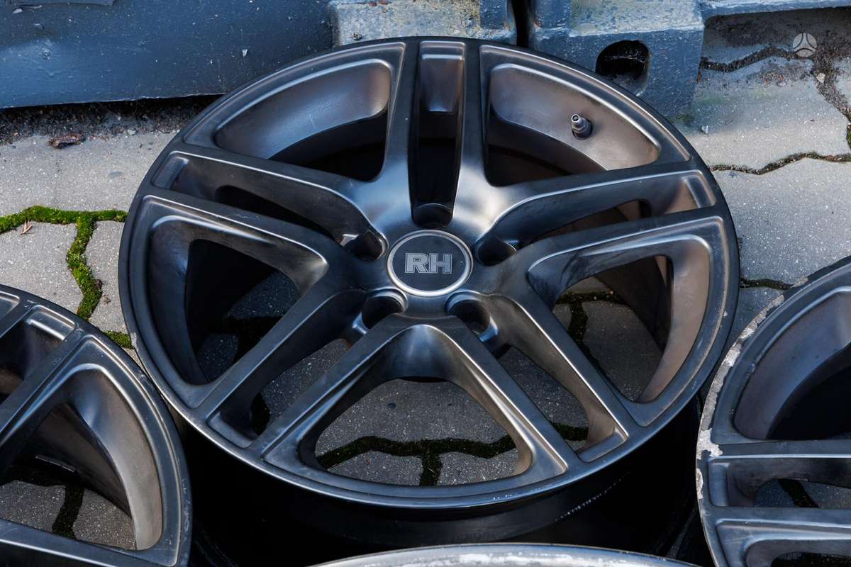 -Kita- Audi, light alloy, R17