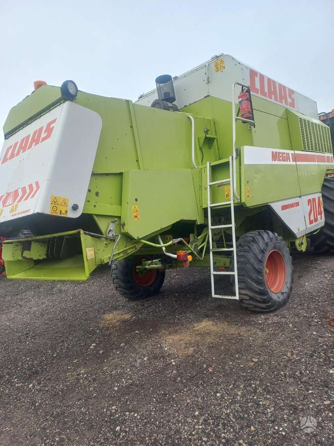 Claas Mega-204, combine harvesters