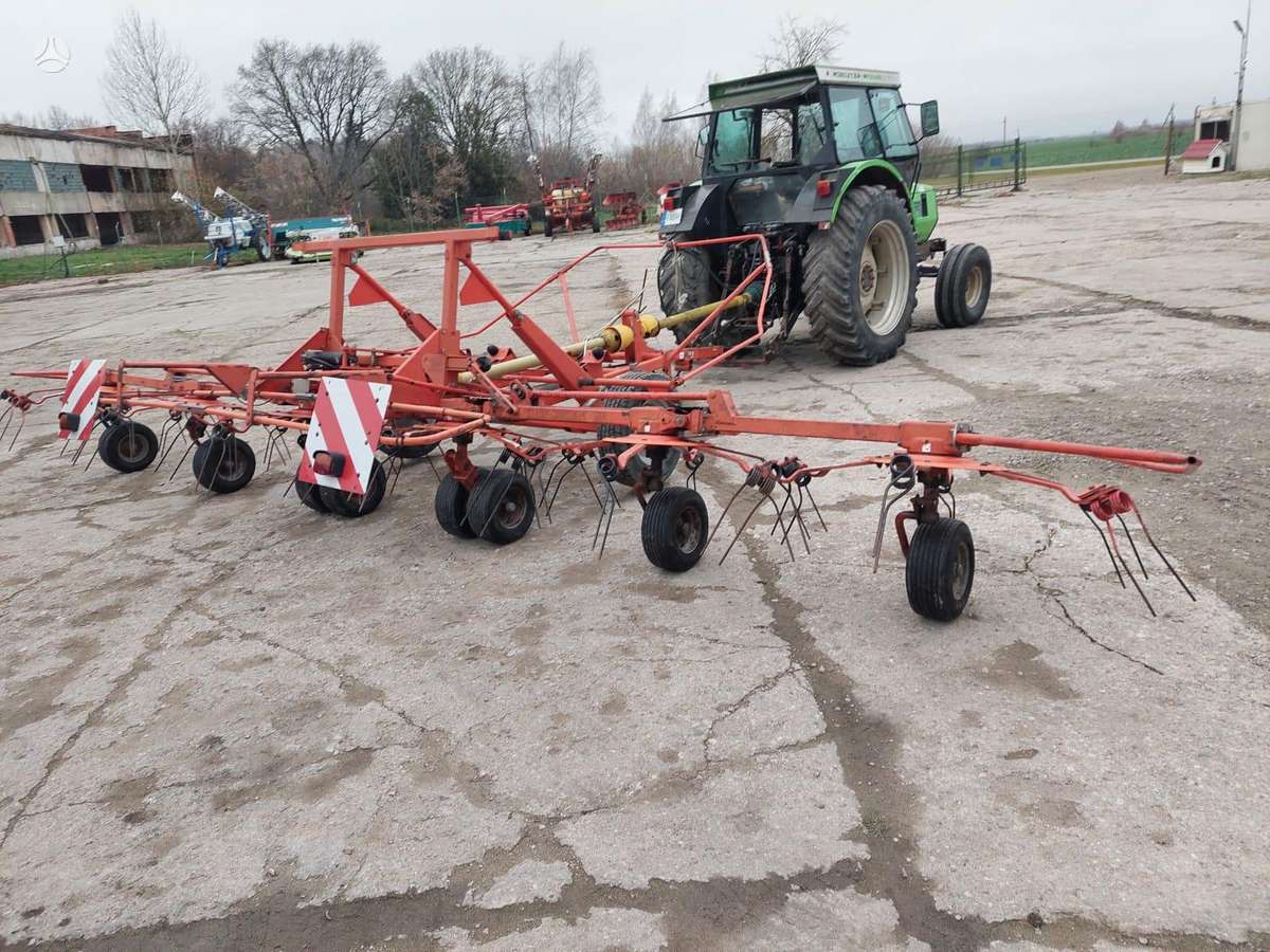 Fella TH800 TRANS, tedders