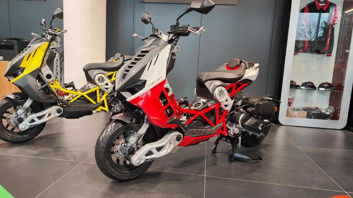 Italjet Dragster 125cc, scooters / mopeds