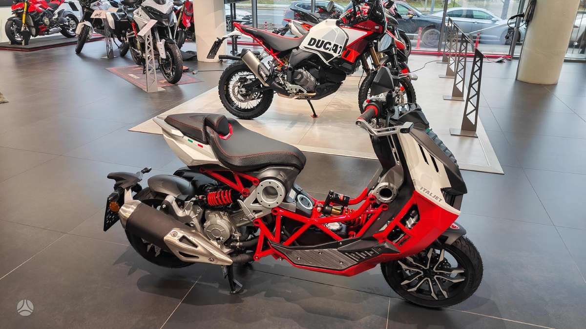 Italjet Dragster 125cc, scooters / mopeds