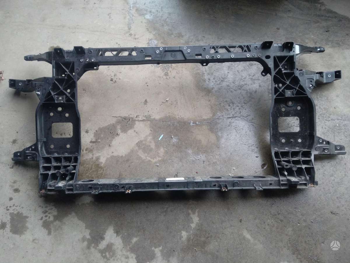 Hyundai Tucson lights, front grill