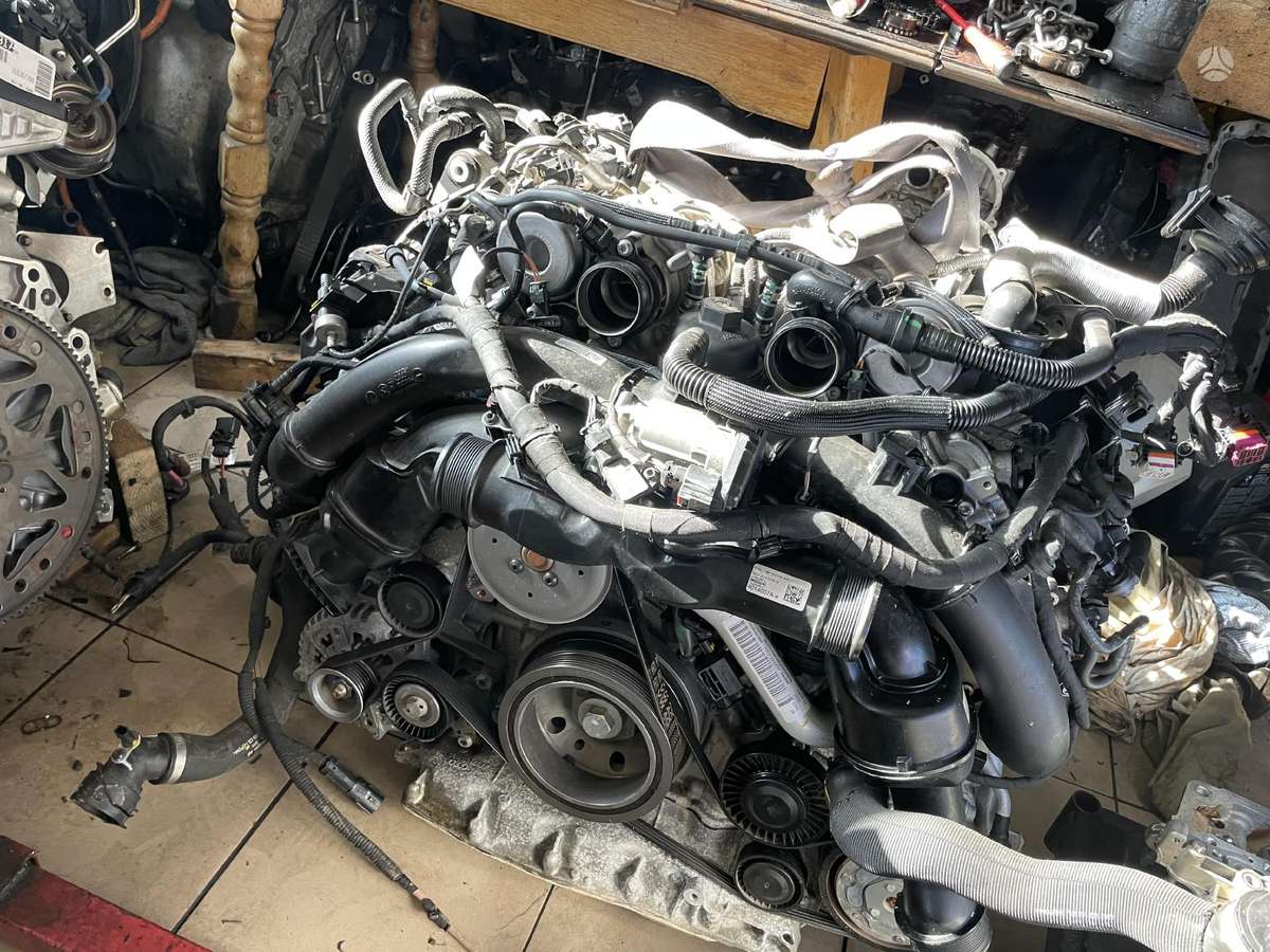 Porsche Cayenne Tik pilnas variklis dalimis