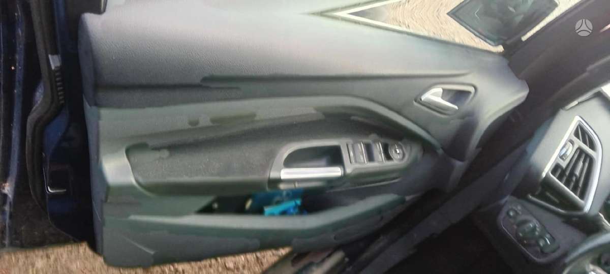 Ford Grand C-MAX dalimis