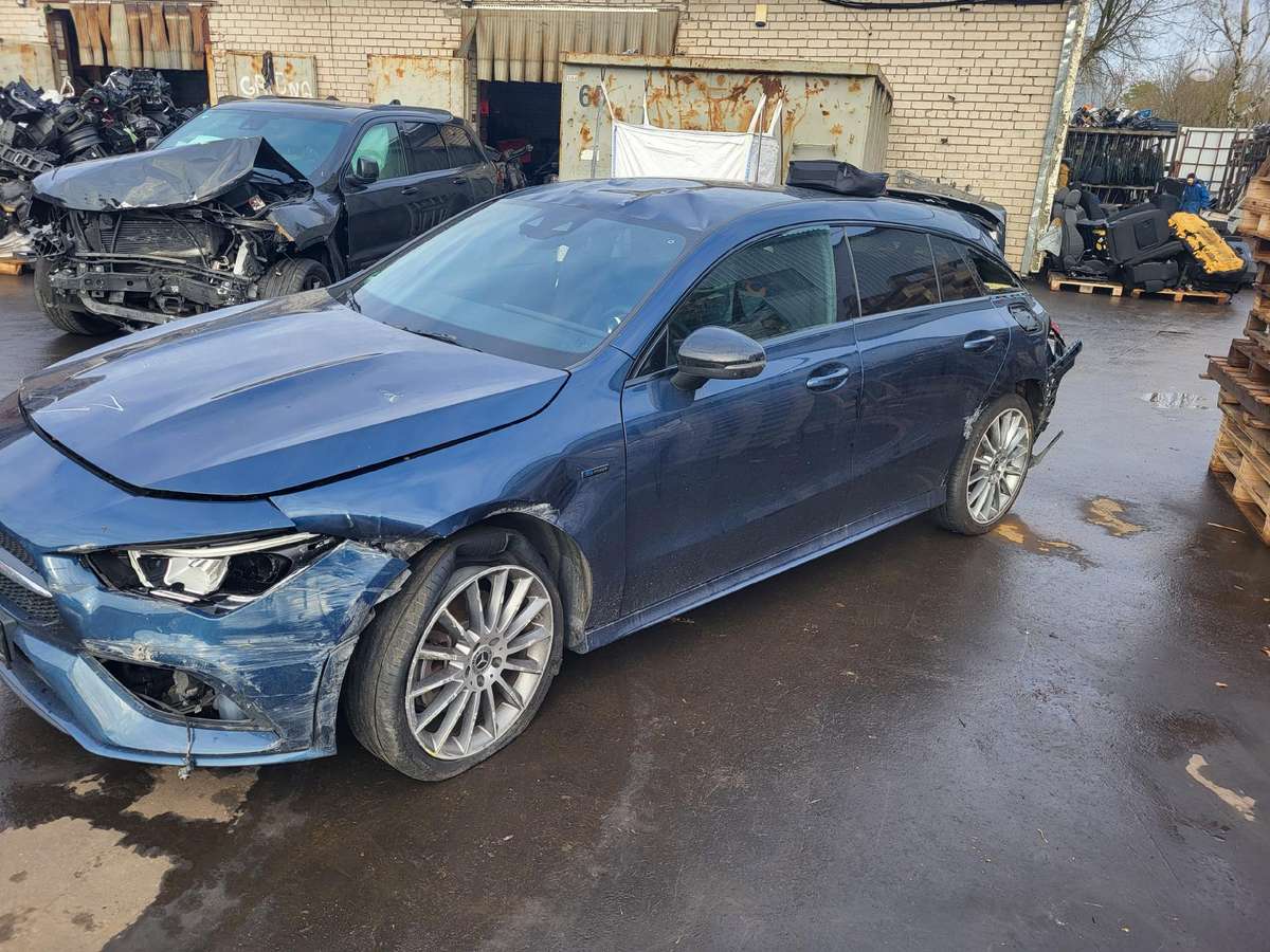 Mercedes-Benz CLA klasė dalimis