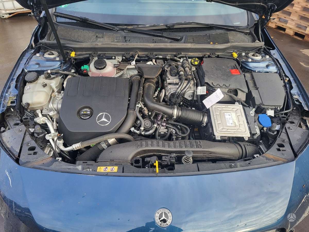 Mercedes-Benz CLA klasė по частям