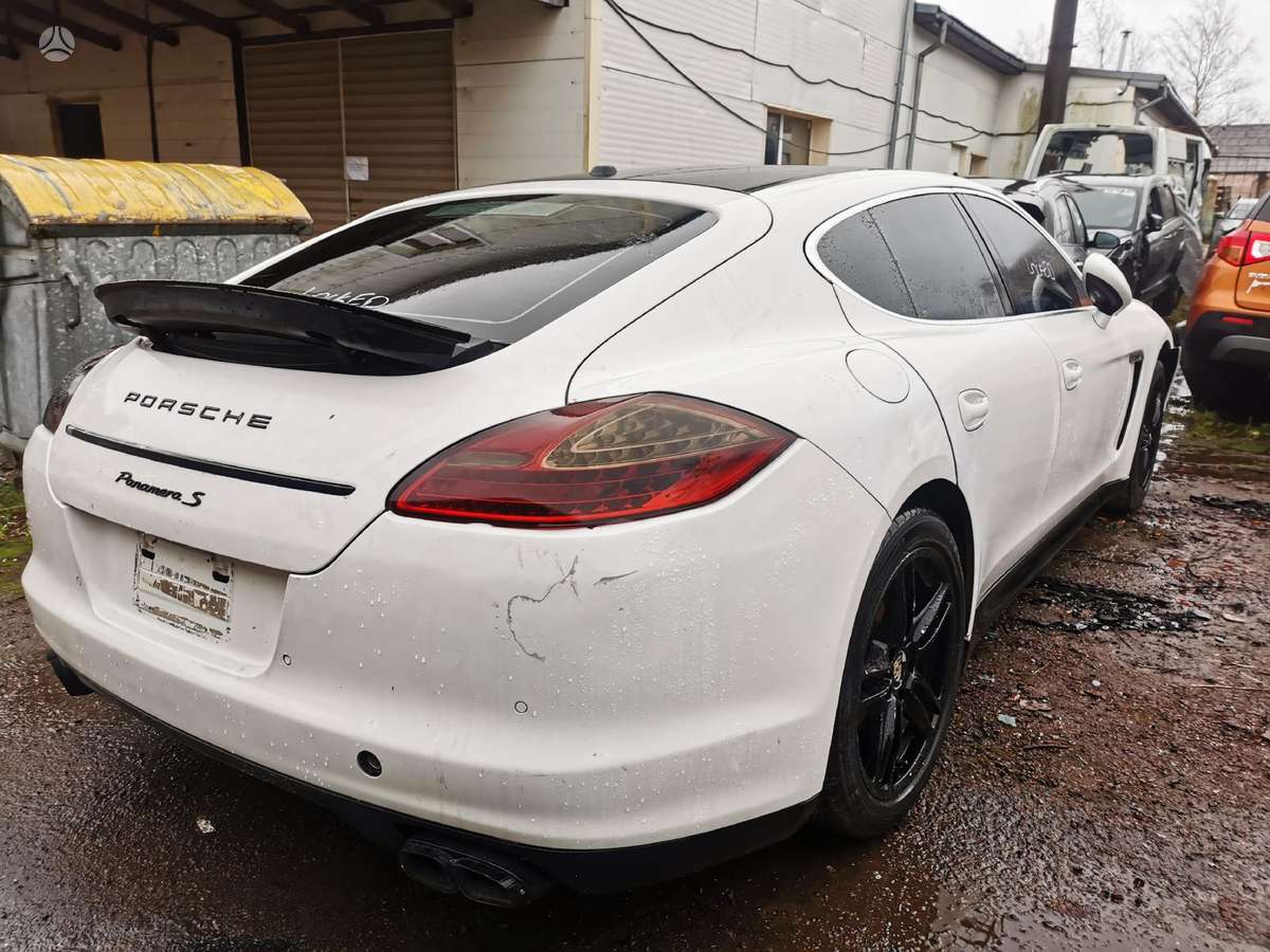 Porsche Panamera