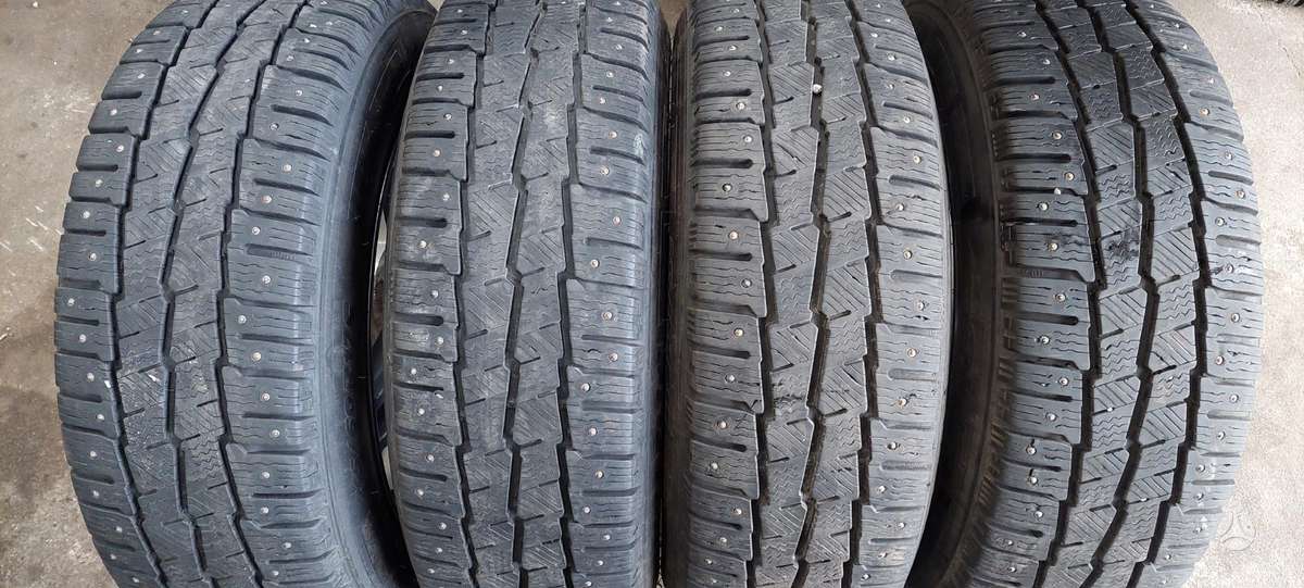 Michelin, žieminės 215/60 R17